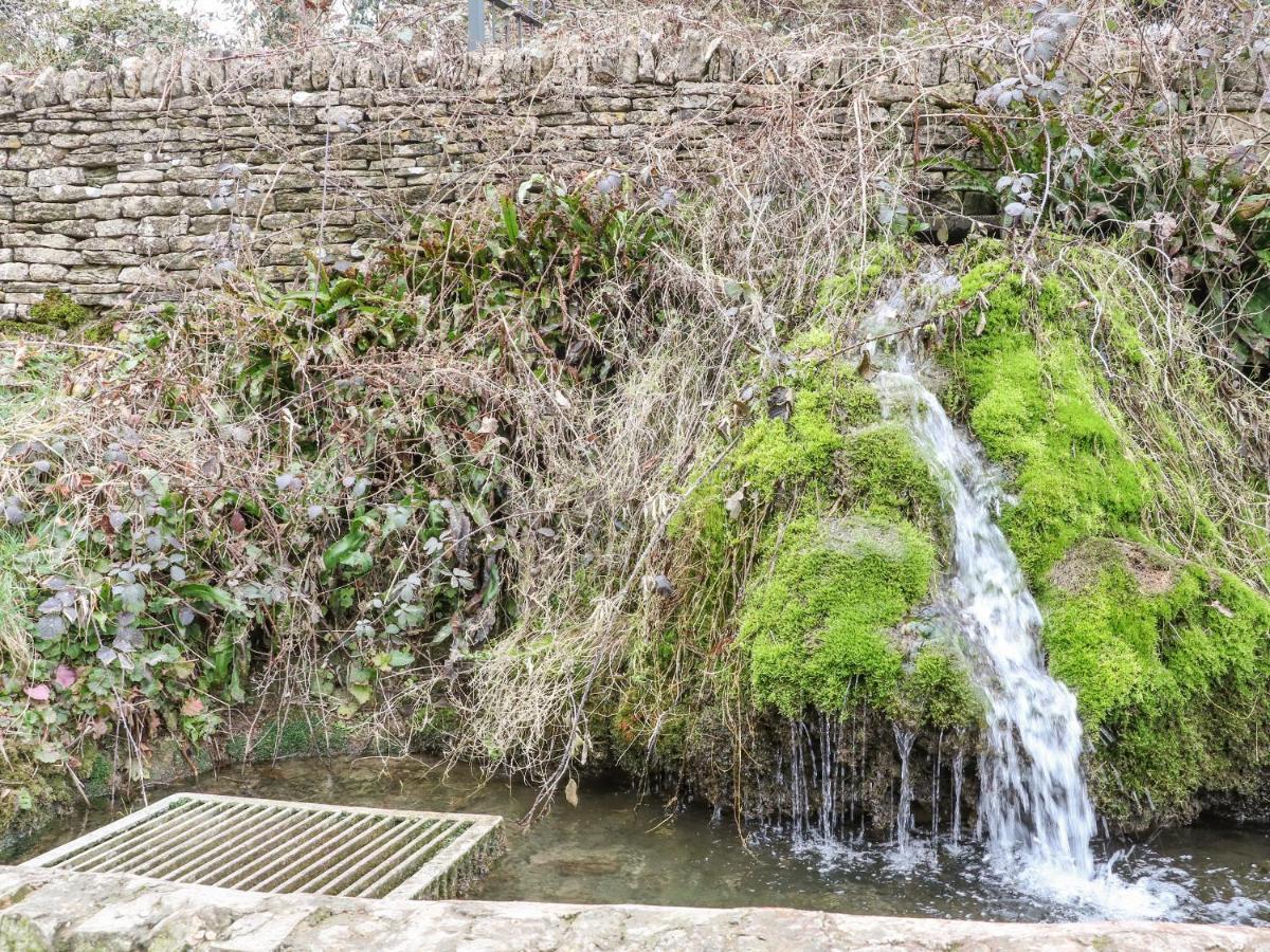 Brooklands Villa Chedworth ภายนอก รูปภาพ